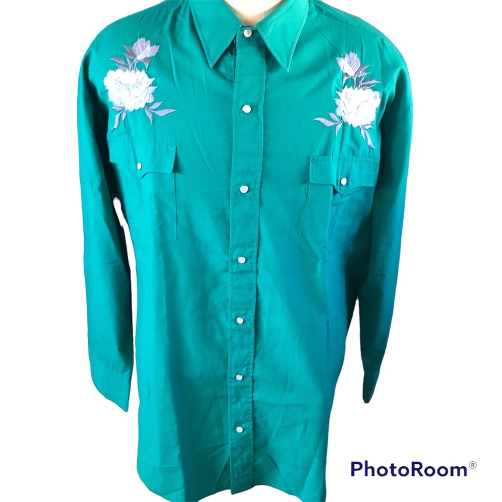 Men's kelly green Embroidered pearl snap Button Down Shirt